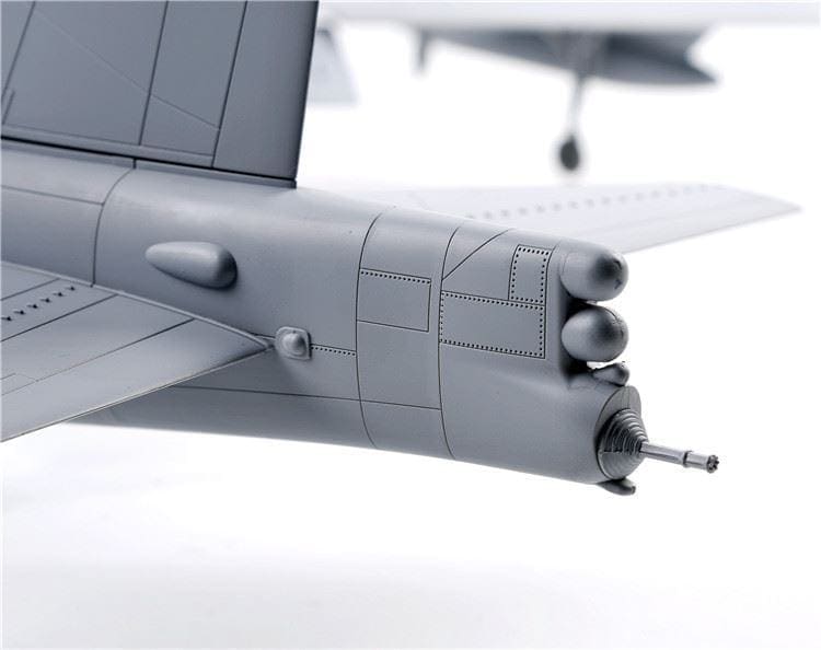 ModelCollect - UA72211 (Old UA72200) - B-52H U.S. Stratofortress ...