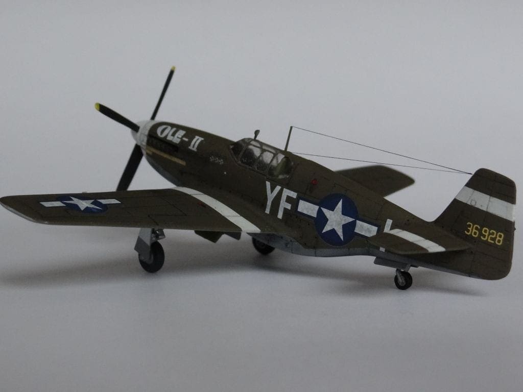 MisterCraft - C-48 - P-51B-5 Mustang Bee - 1/72 Scale Model